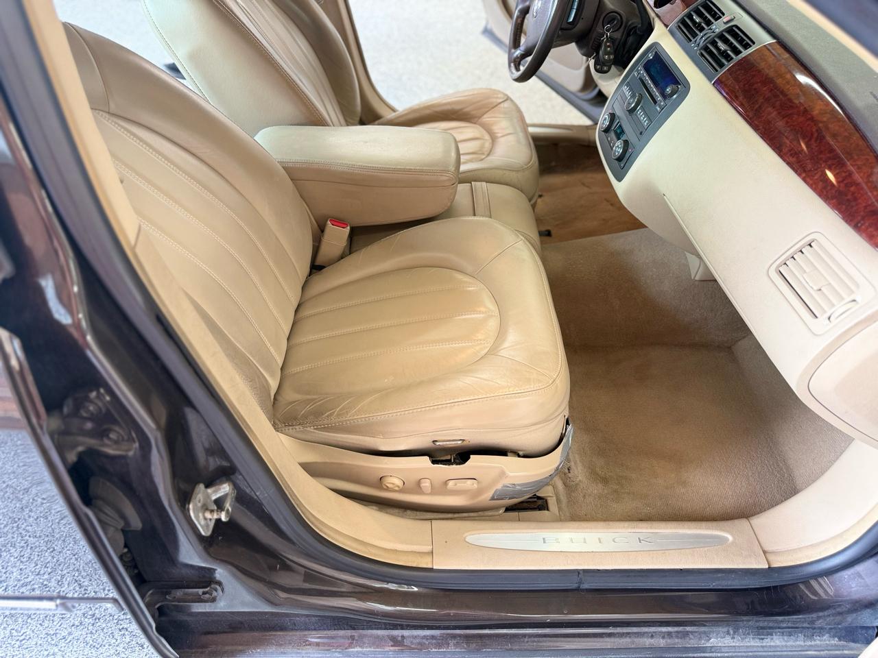 Buick Lucerne 4dr Sdn V6 CXL 2008