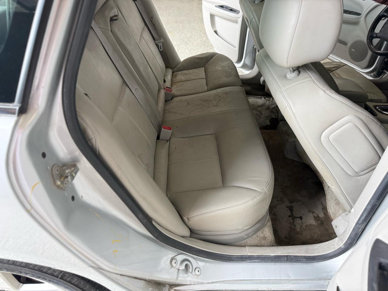 Chevrolet Impala 4dr Sdn LT Retail 2011