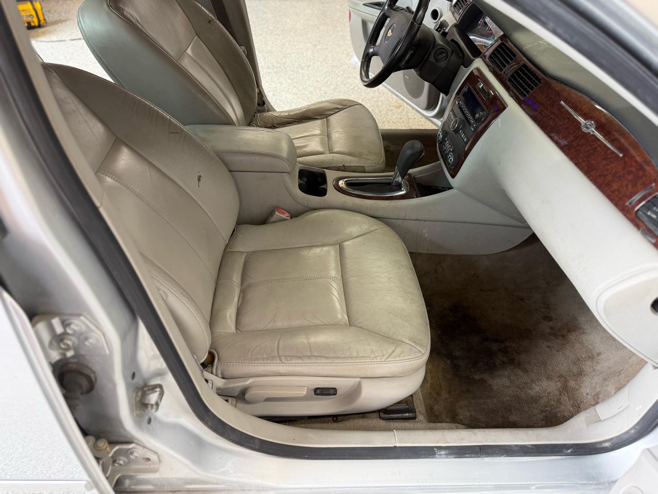 Chevrolet Impala 4dr Sdn LT Retail 2011