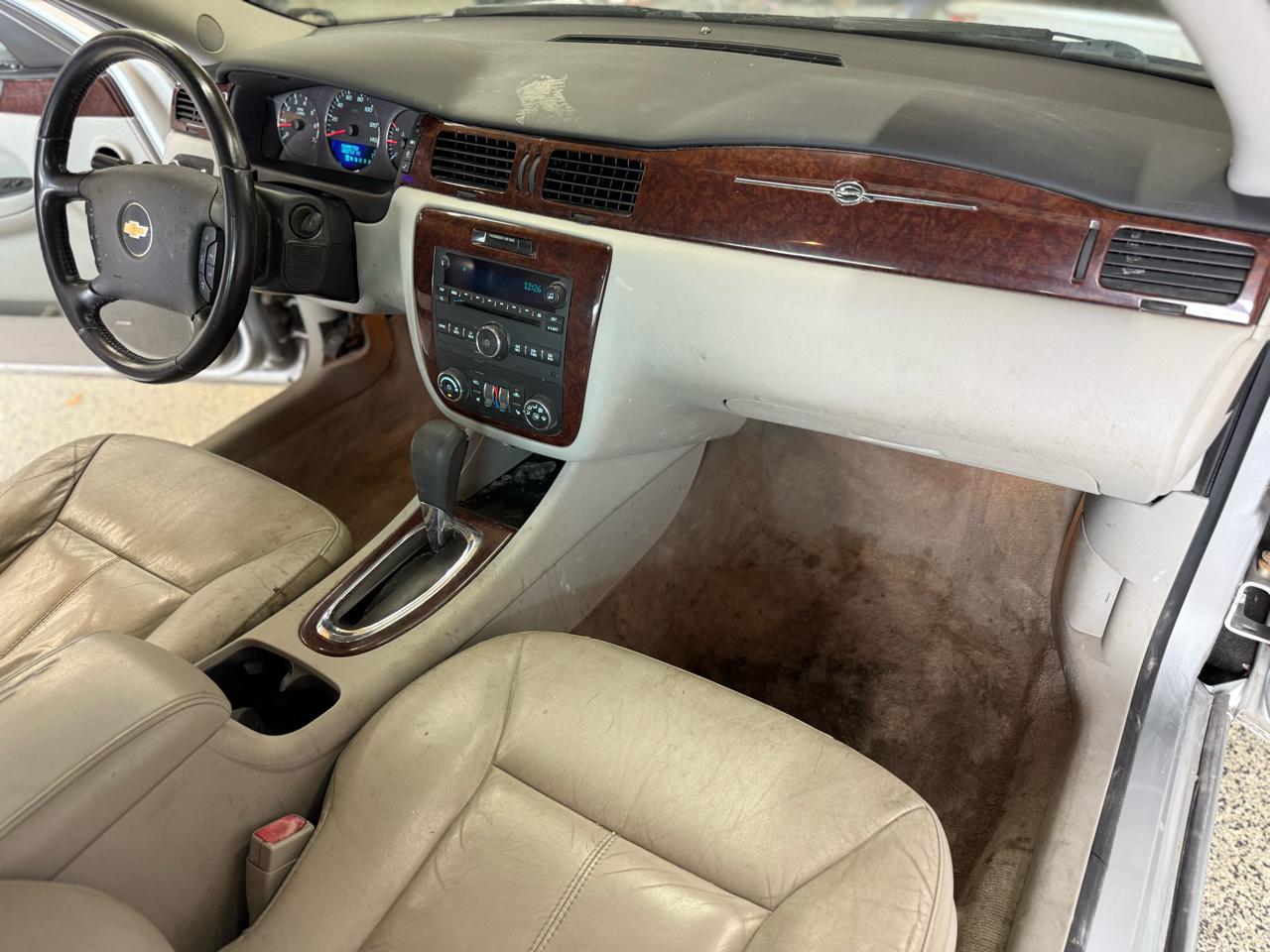 Chevrolet Impala 4dr Sdn LT Retail 2011
