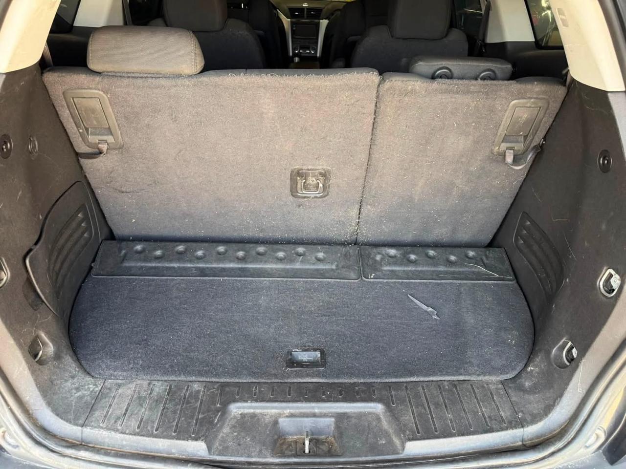 2011 Chevrolet Traverse 1LT - Photo 10