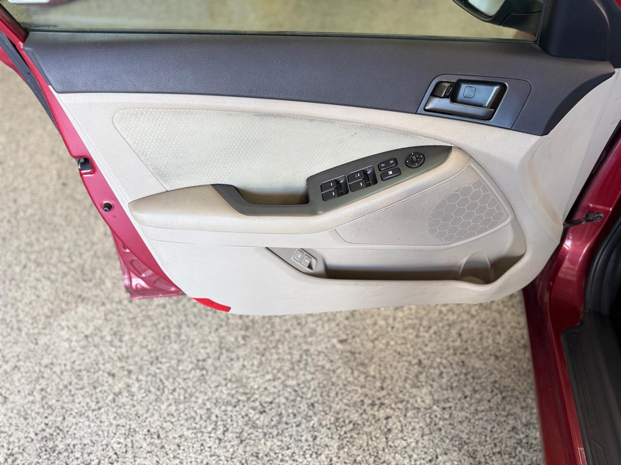 Kia Optima 4dr Sdn LX 2013