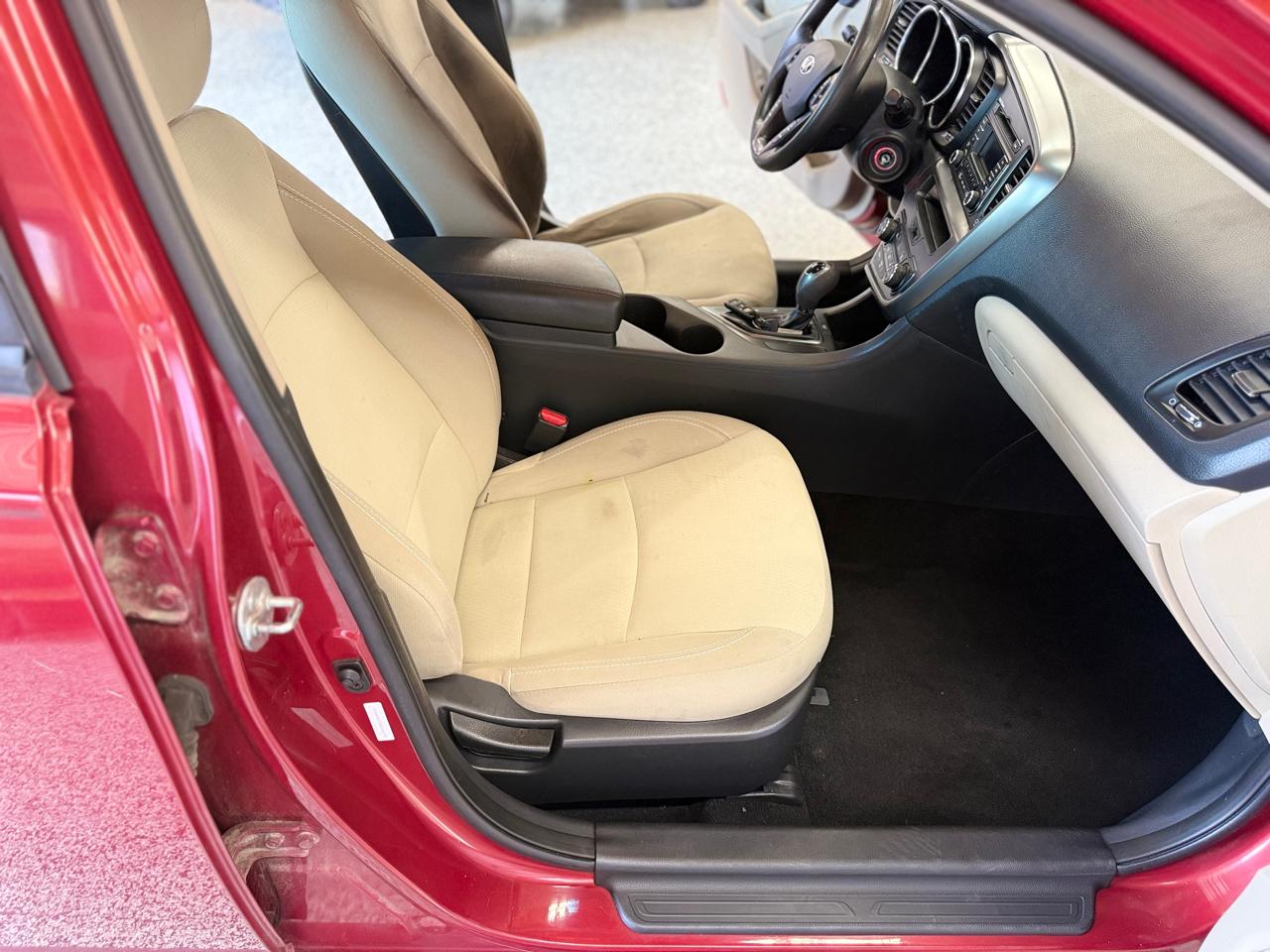 Kia Optima 4dr Sdn LX 2013