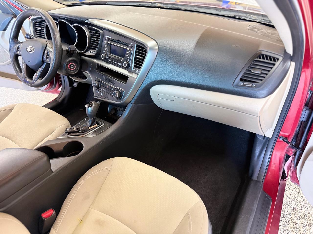 Kia Optima 4dr Sdn LX 2013