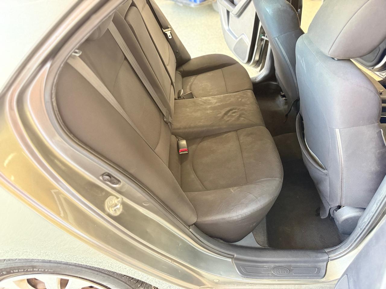 Kia Forte 4dr Sdn Auto EX 2012