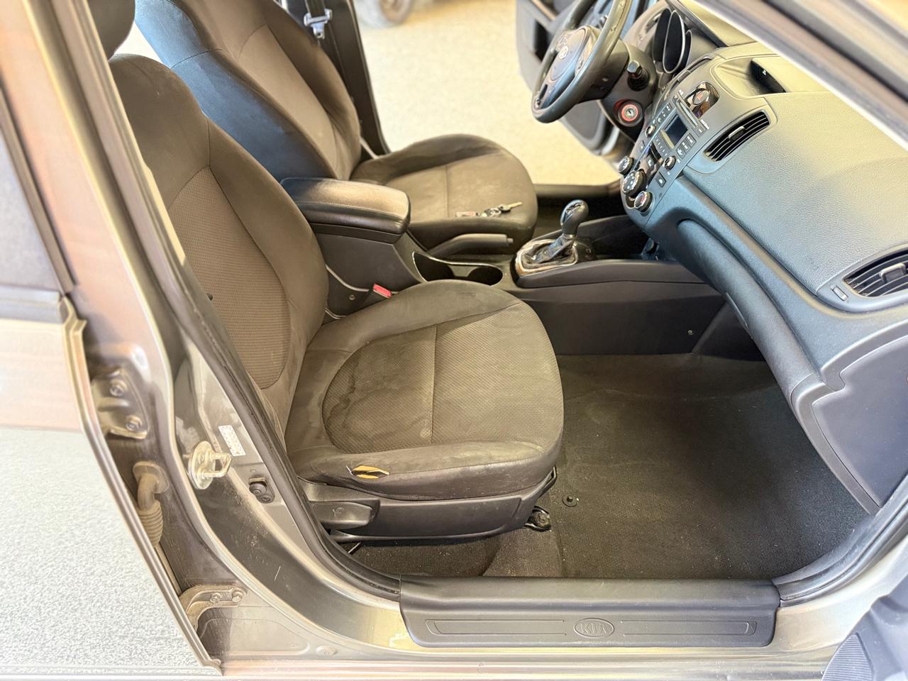 Kia Forte 4dr Sdn Auto EX 2012