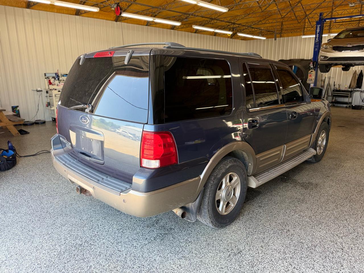 Ford Expedition 5.4L Eddie Bauer 4WD 2004