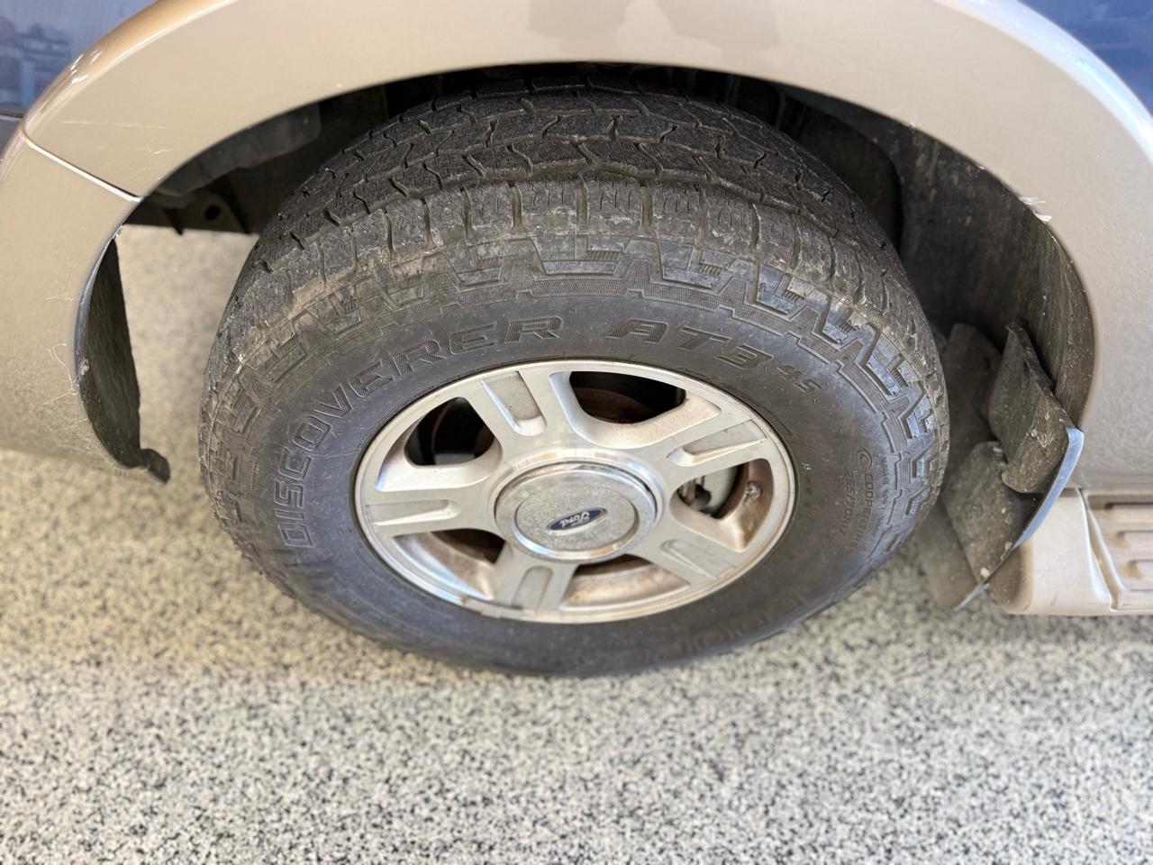 Ford Expedition 5.4L Eddie Bauer 4WD 2004