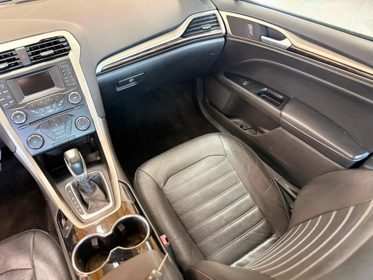 Ford Fusion 4dr Sdn SE FWD 2014