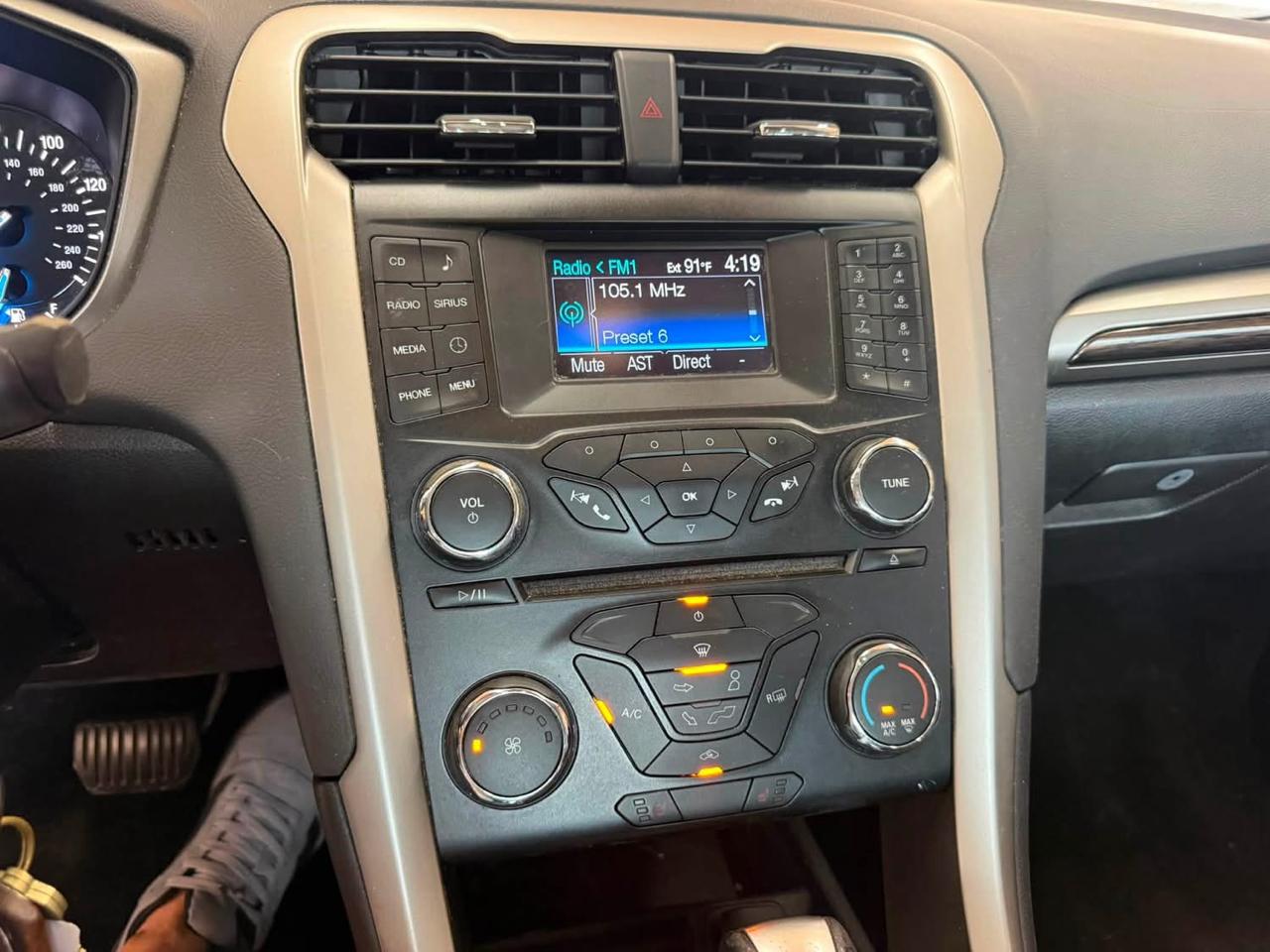 Ford Fusion 4dr Sdn SE FWD 2014