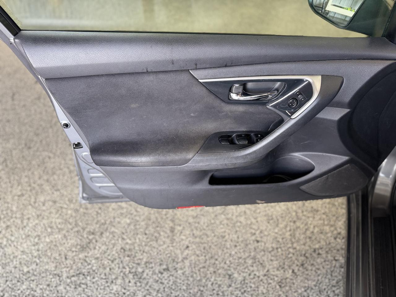 Nissan Altima 4dr Sdn I4 2.5 SV 2014
