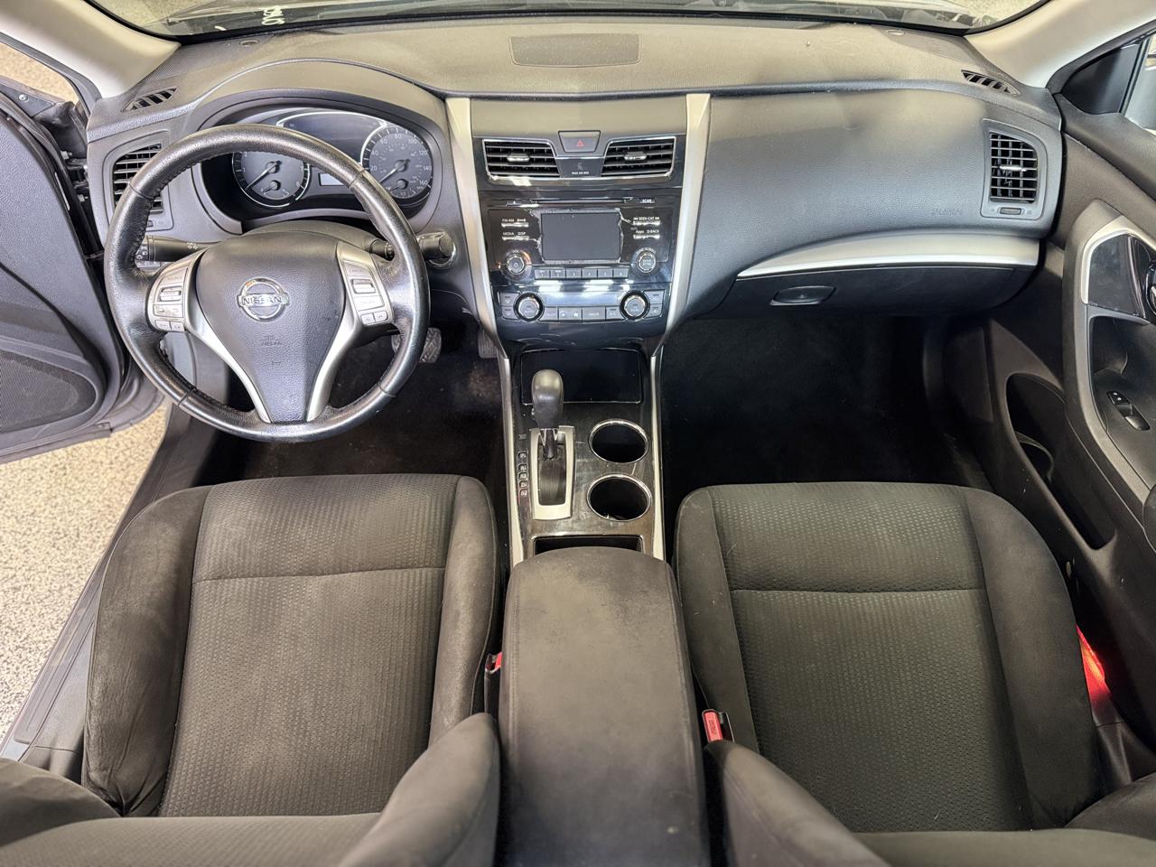 Nissan Altima 4dr Sdn I4 2.5 SV 2014