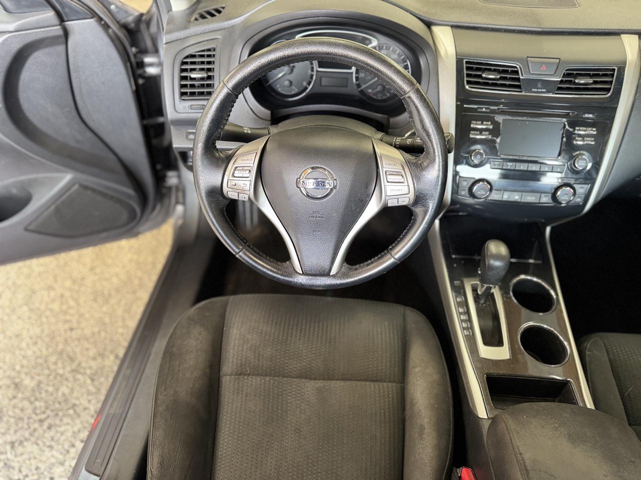 Nissan Altima 4dr Sdn I4 2.5 SV 2014