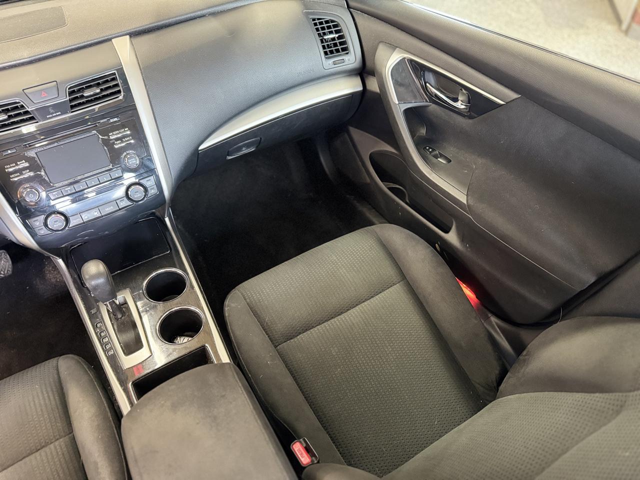 Nissan Altima 4dr Sdn I4 2.5 SV 2014