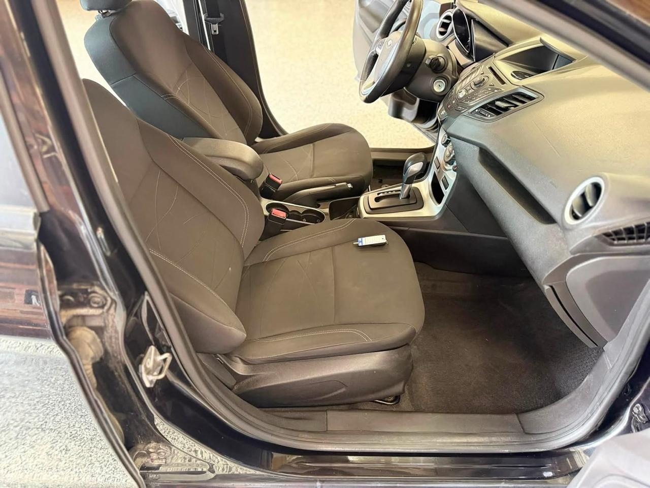 Ford Fiesta 5dr HB SE 2015