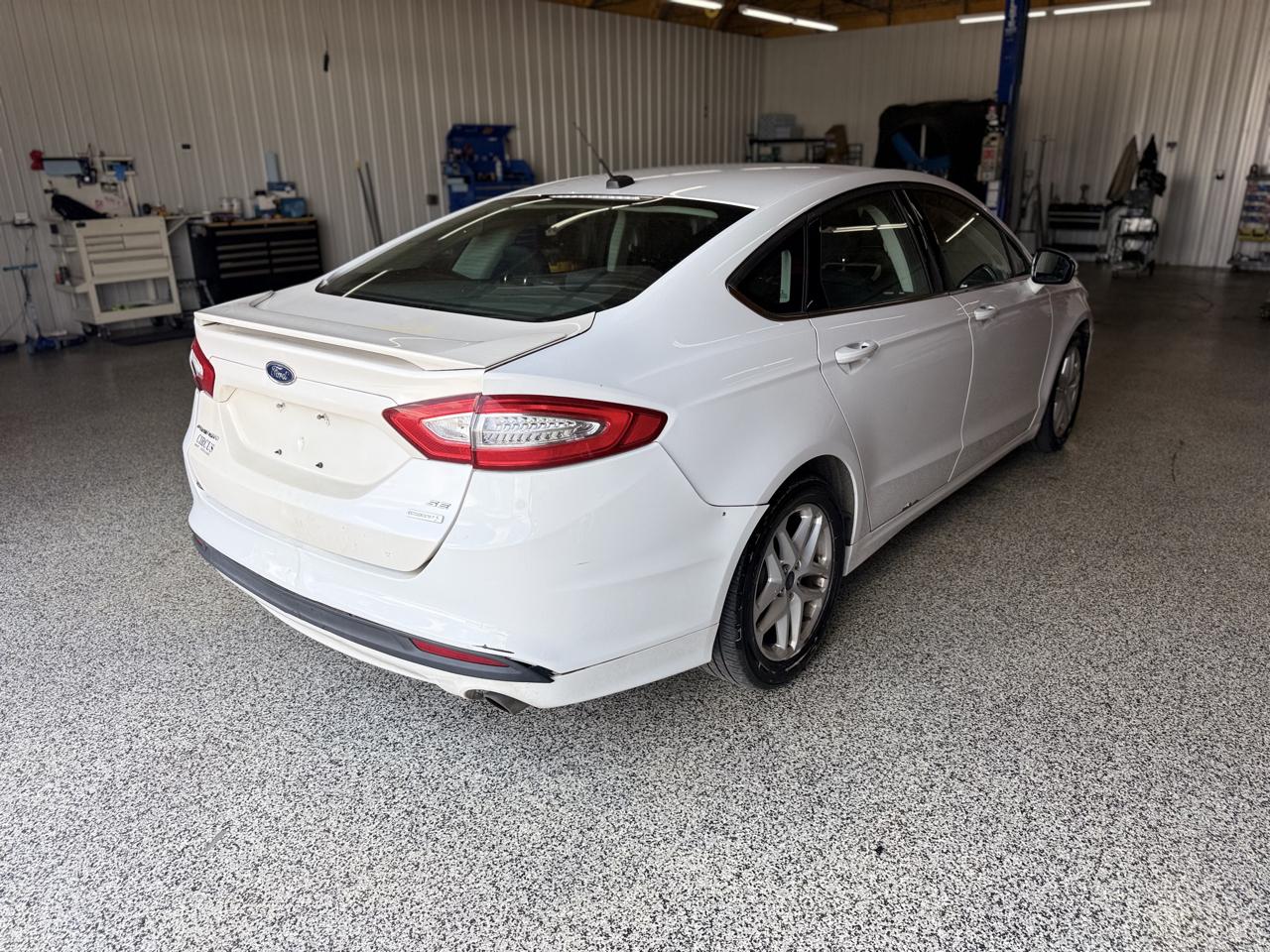 Ford Fusion 4dr Sdn SE FWD 2016