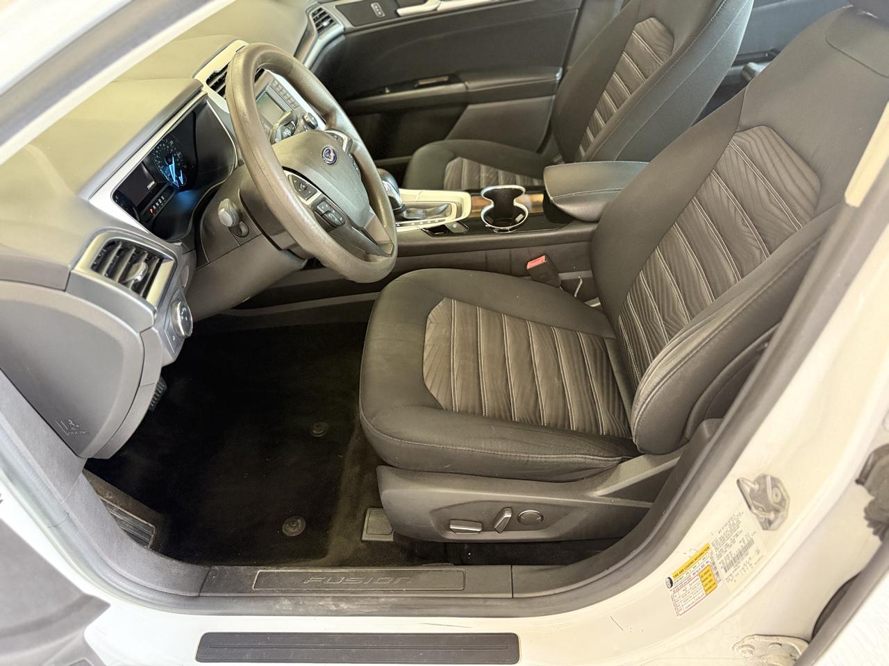 Ford Fusion 4dr Sdn SE FWD 2016