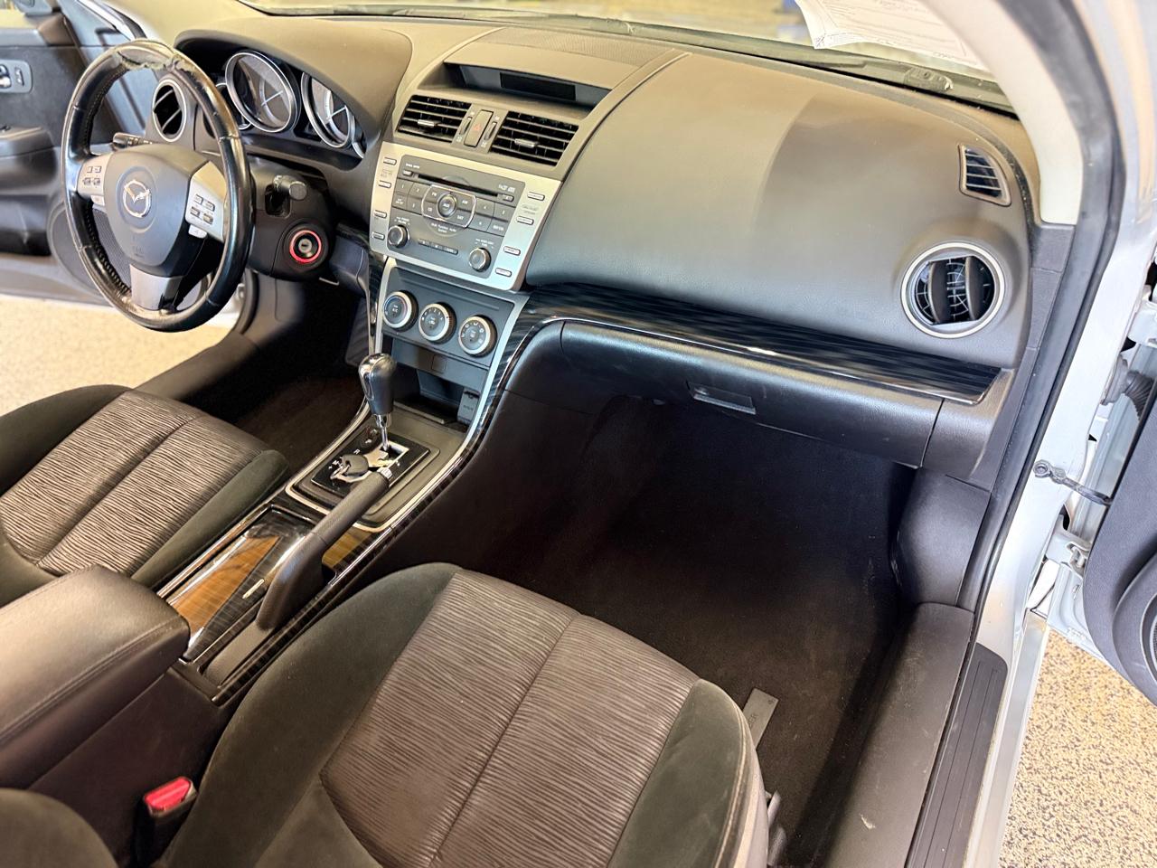 Mazda MAZDA6 4dr Sdn Auto i Touring Plus 2010