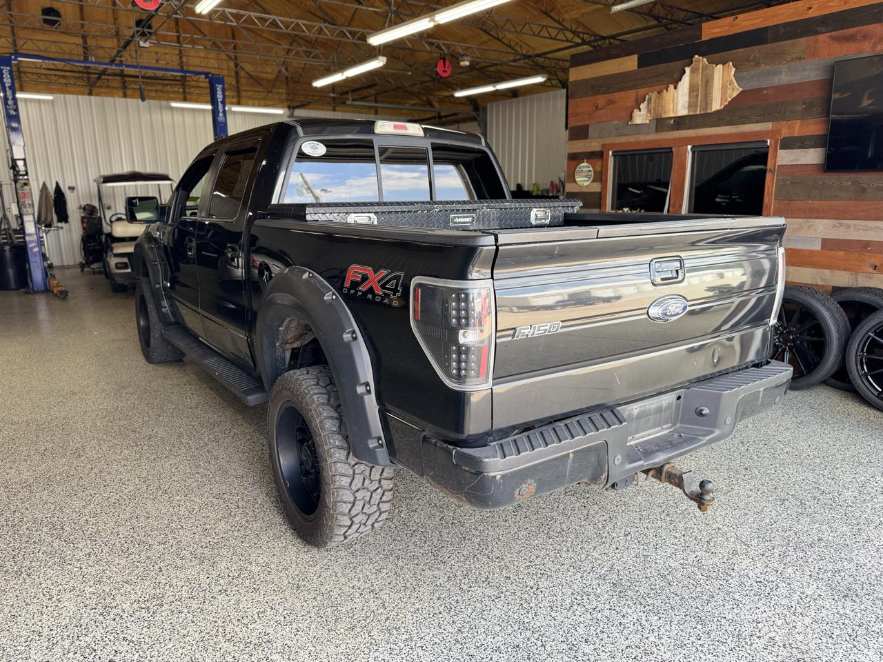Ford F-150 4WD SuperCrew 145" XL 2014