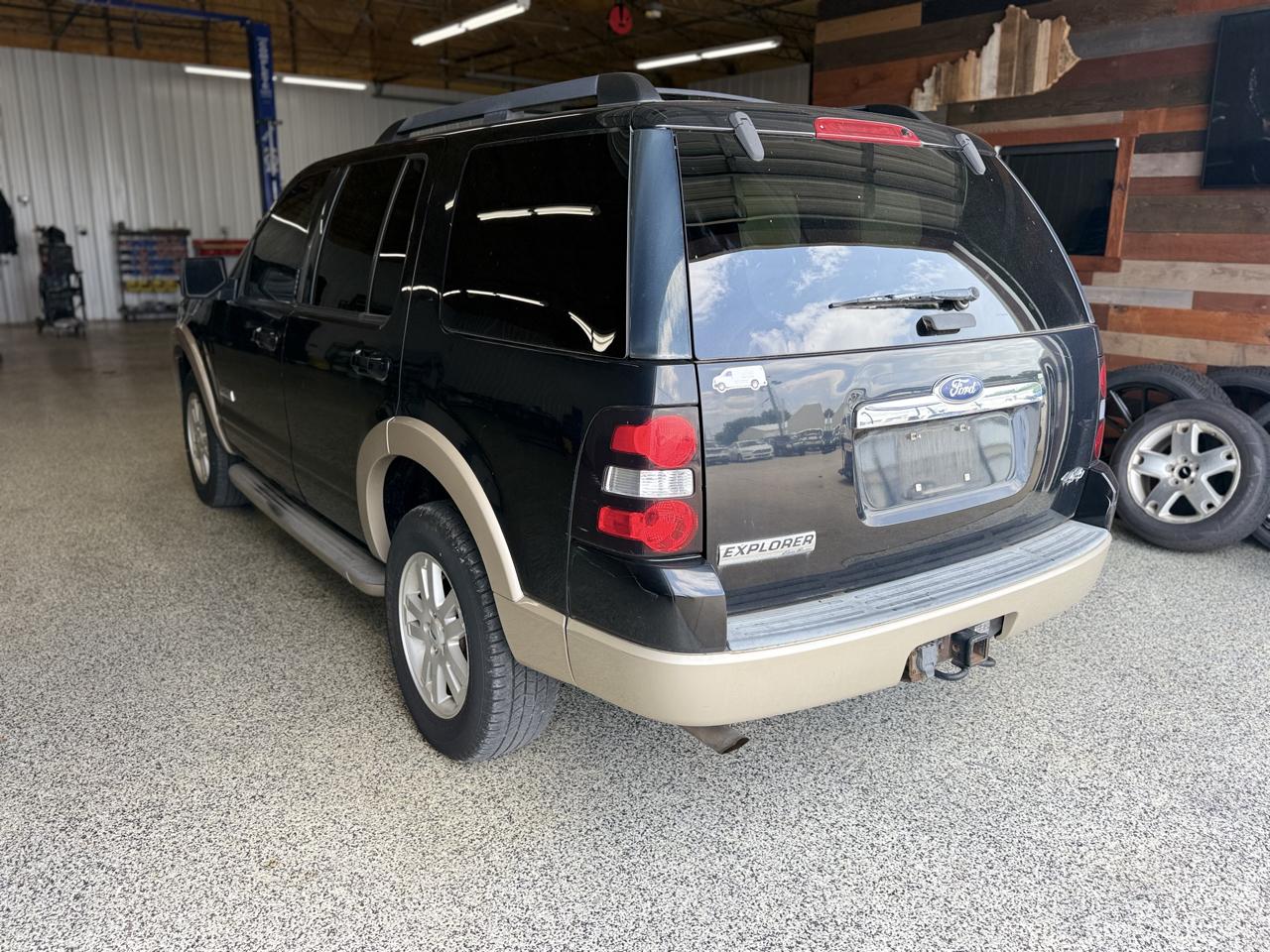 Ford Explorer 4WD 4dr V6 Eddie Bauer 2008