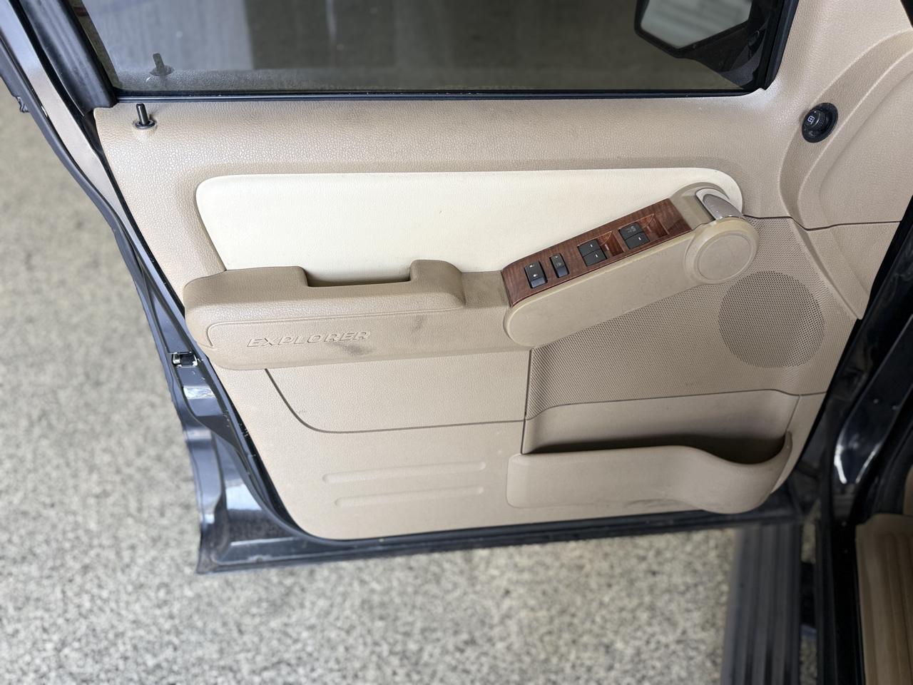 Ford Explorer 4WD 4dr V6 Eddie Bauer 2008