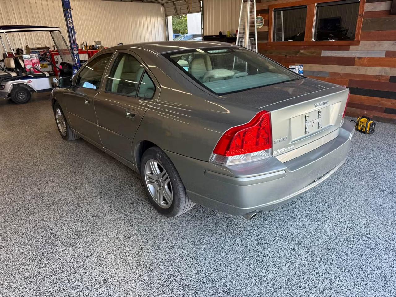 Volvo S60 4dr Sdn 2.5T FWD 2008