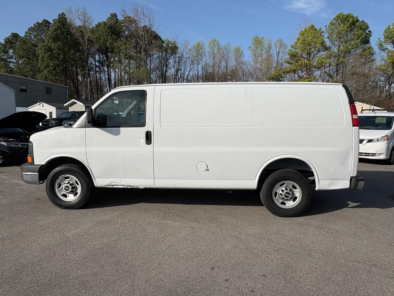 GMC Savana G2500 Cargo 2010