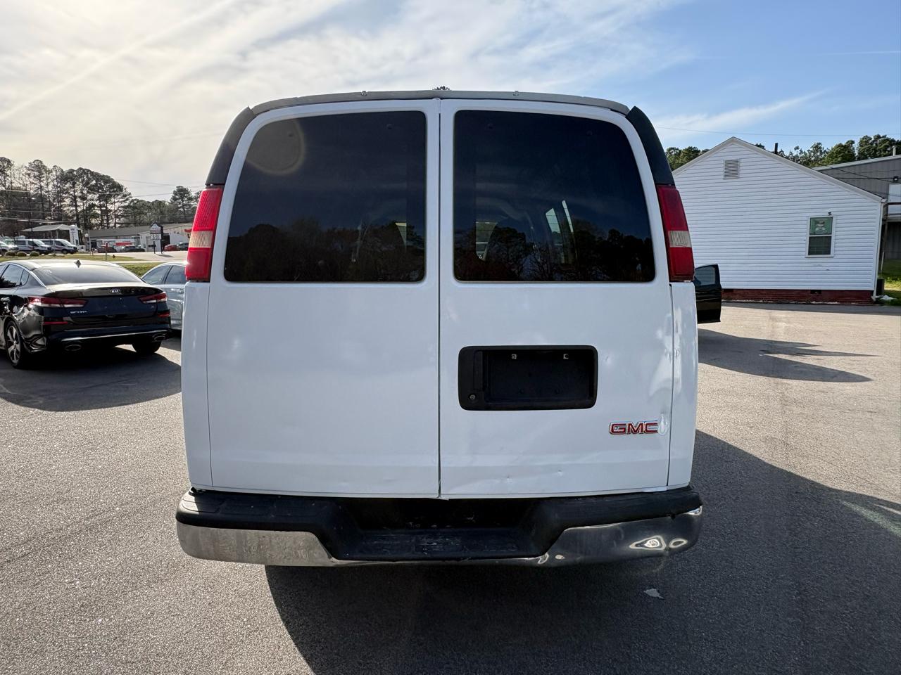 GMC Savana G2500 Cargo 2010