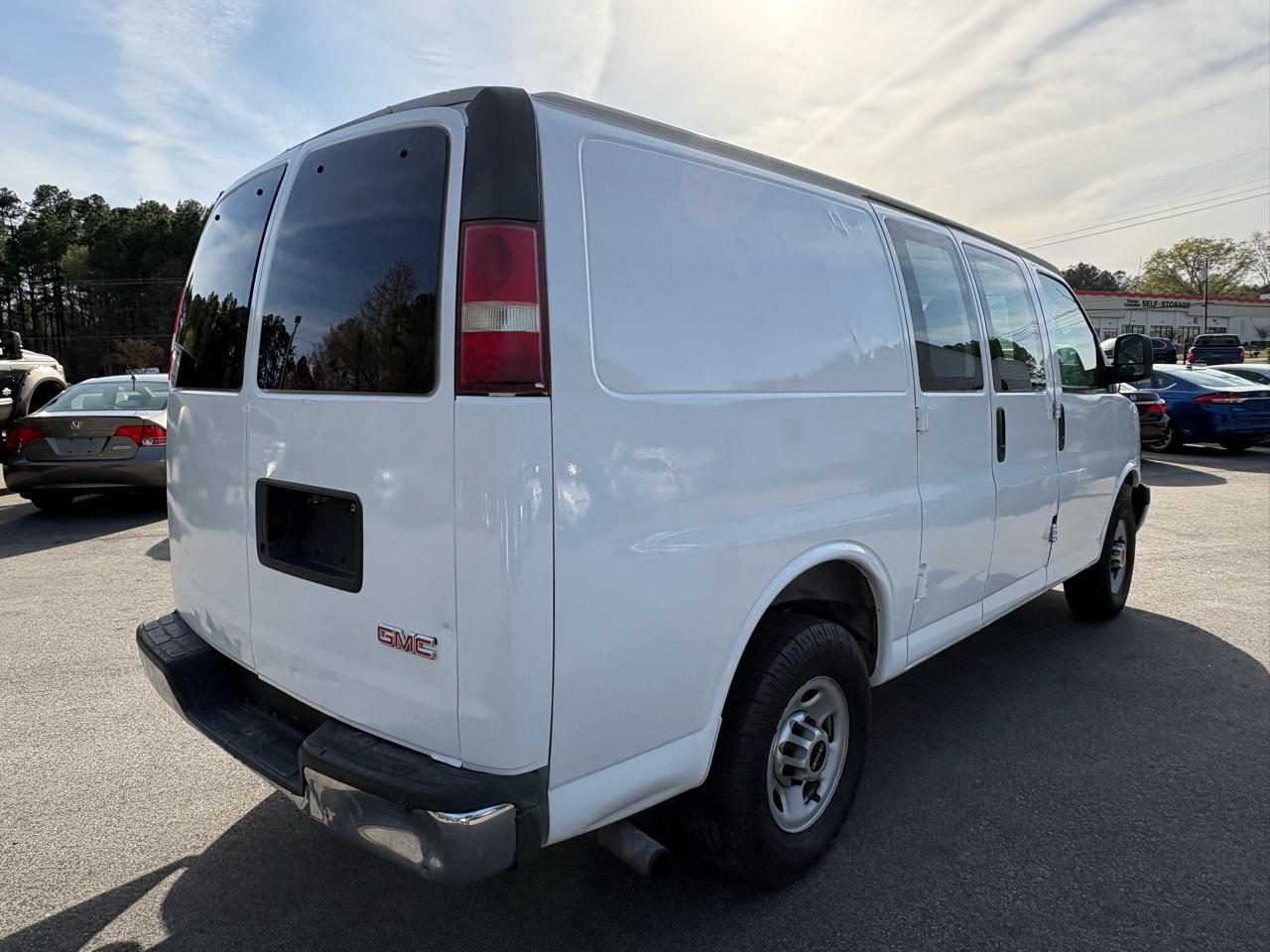 GMC Savana G2500 Cargo 2010