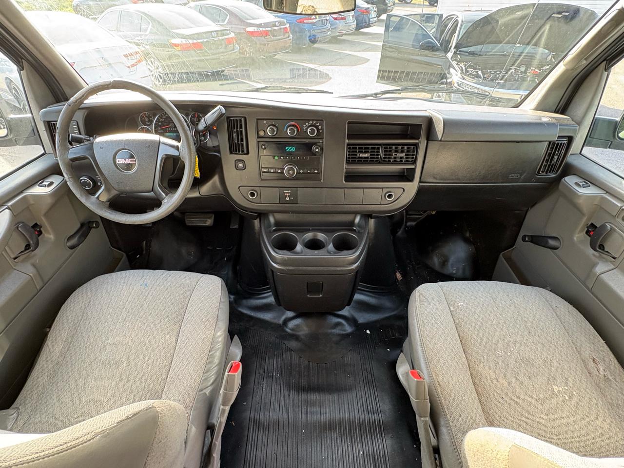 GMC Savana G2500 Cargo 2010