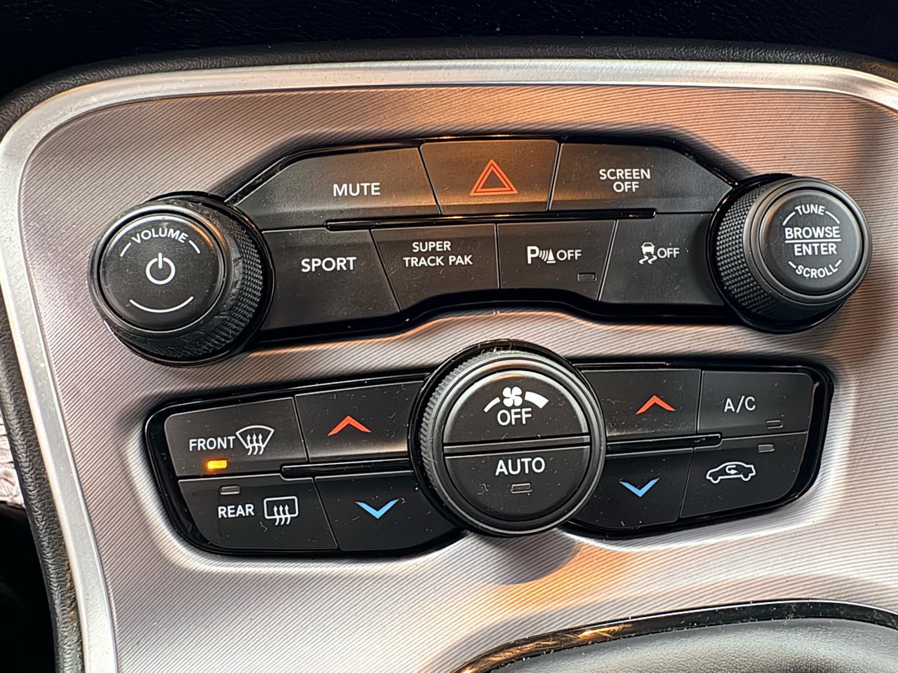 Dodge Challenger  2019