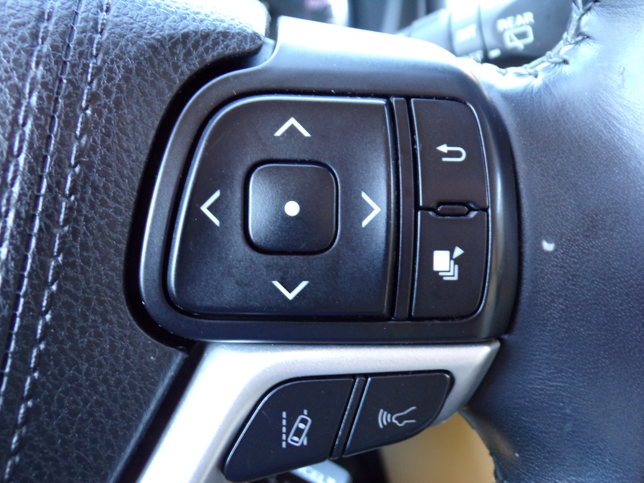 Toyota Highlander XLE AWD V6 2018 Toyota Highlander XLE AWD V6 2018