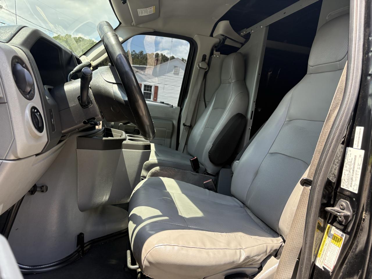 Ford Econoline E-150 2014