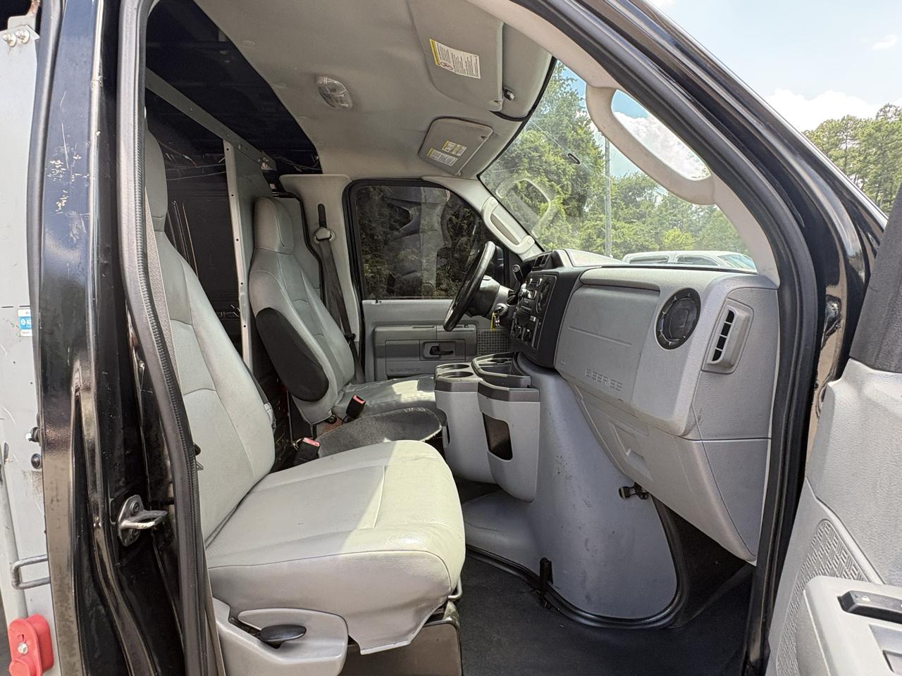 Ford Econoline E-150 2014