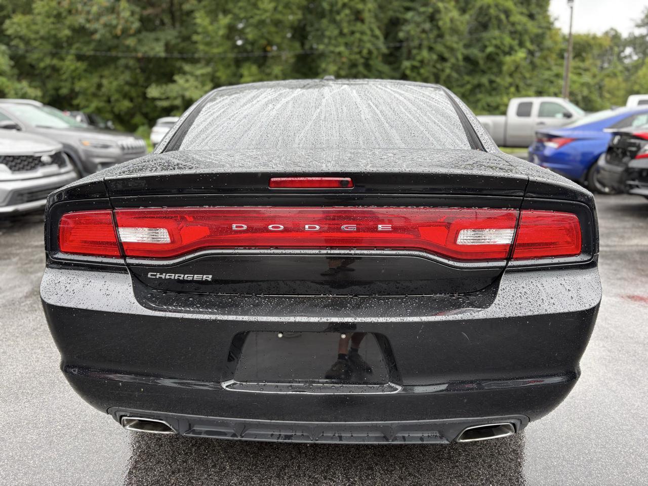 Dodge Charger SE 2013