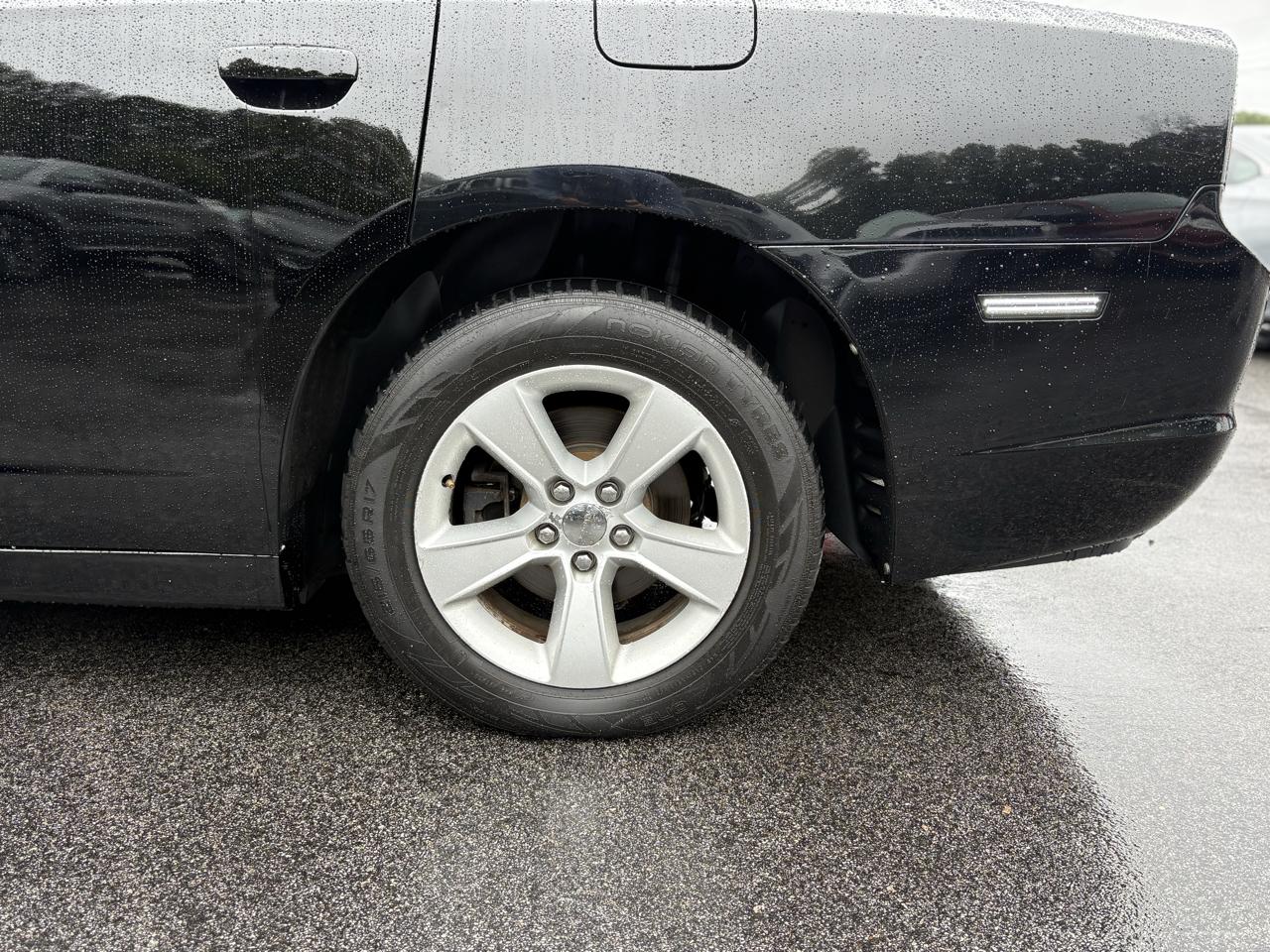 Dodge Charger SE 2013