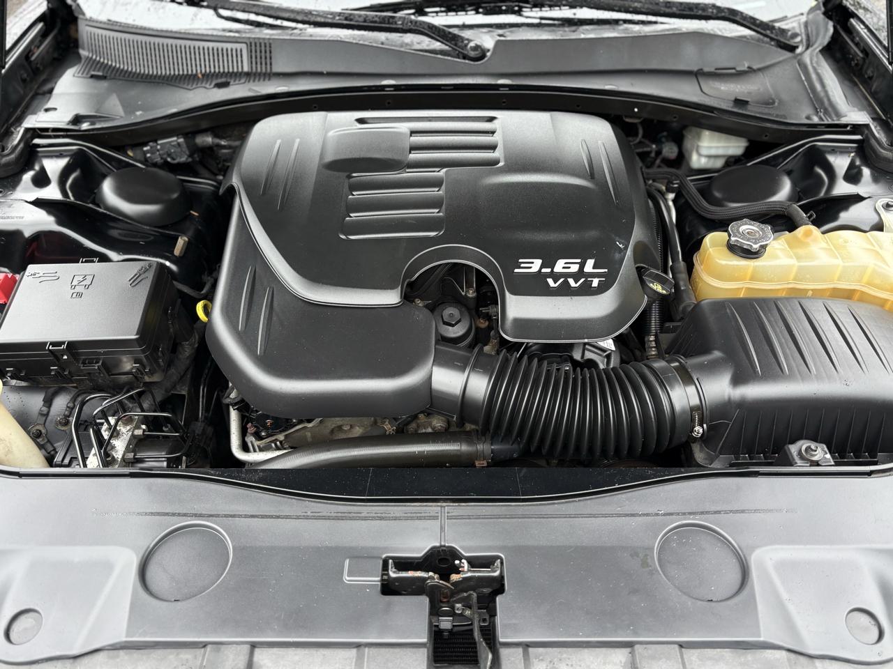 Dodge Charger SE 2013