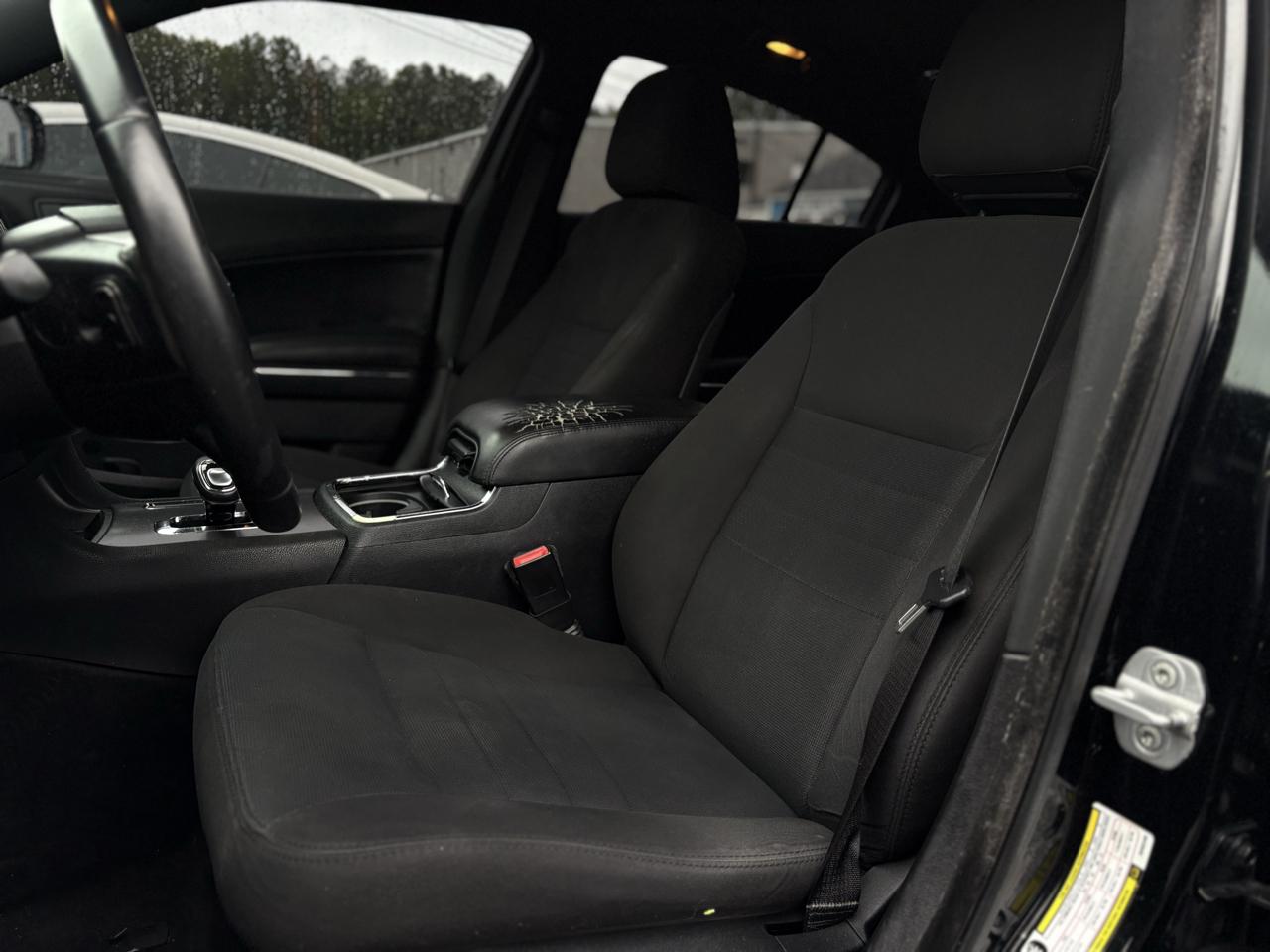 Dodge Charger SE 2013