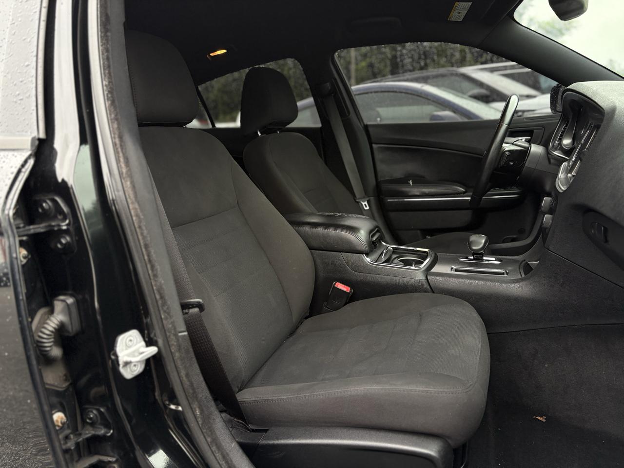 Dodge Charger SE 2013