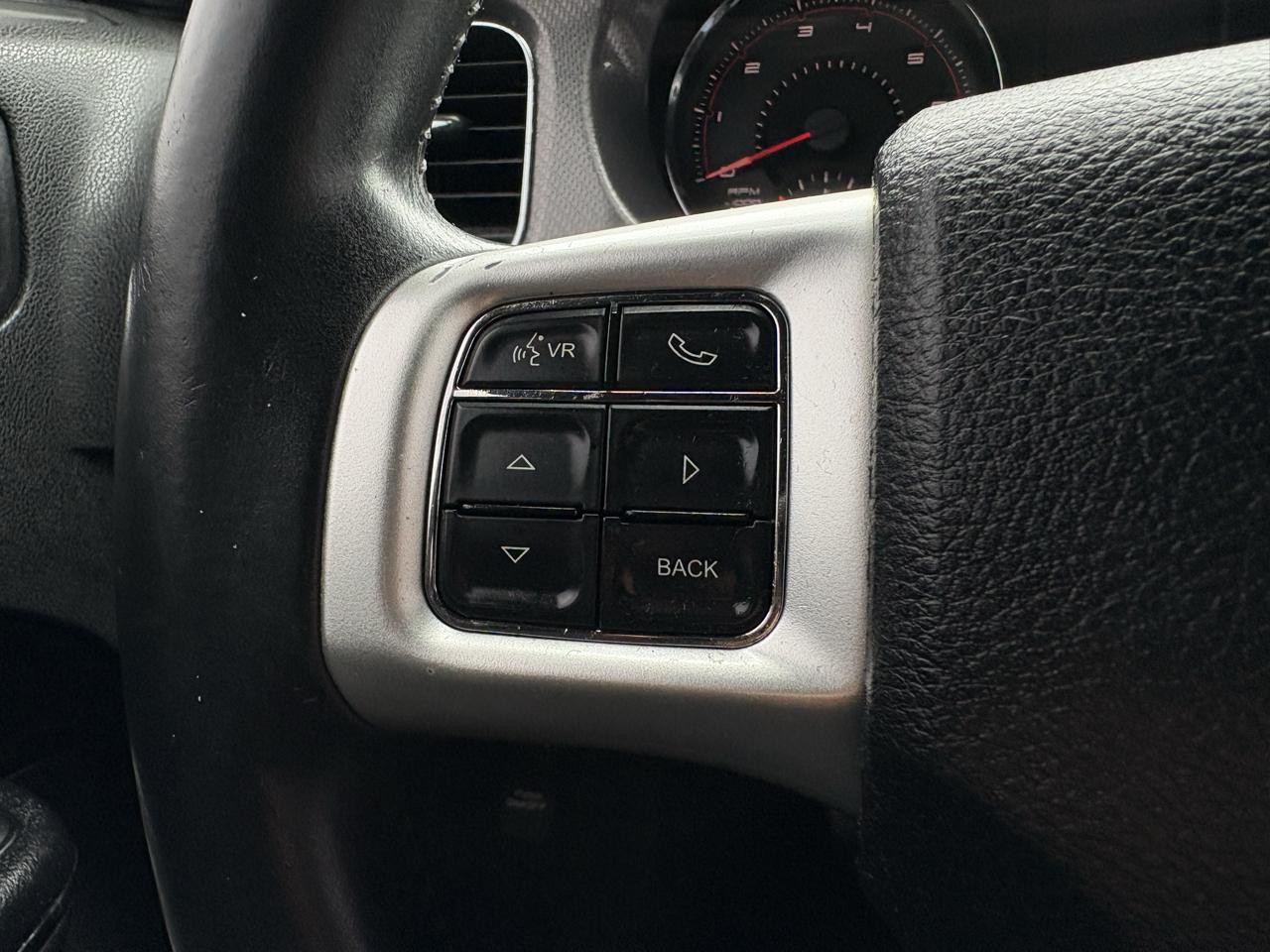 Dodge Charger SE 2013