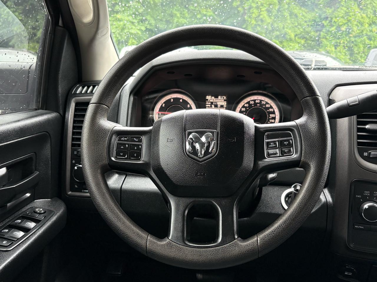 RAM 2500 Tradesman Crew Cab LWB 4WD 2015