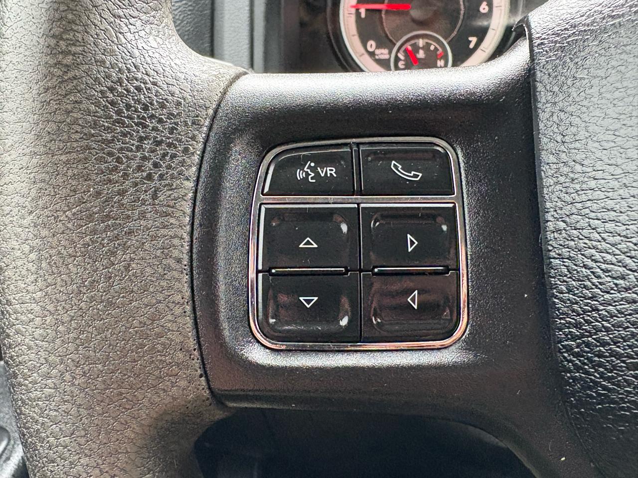 RAM 2500 Tradesman Crew Cab LWB 4WD 2015