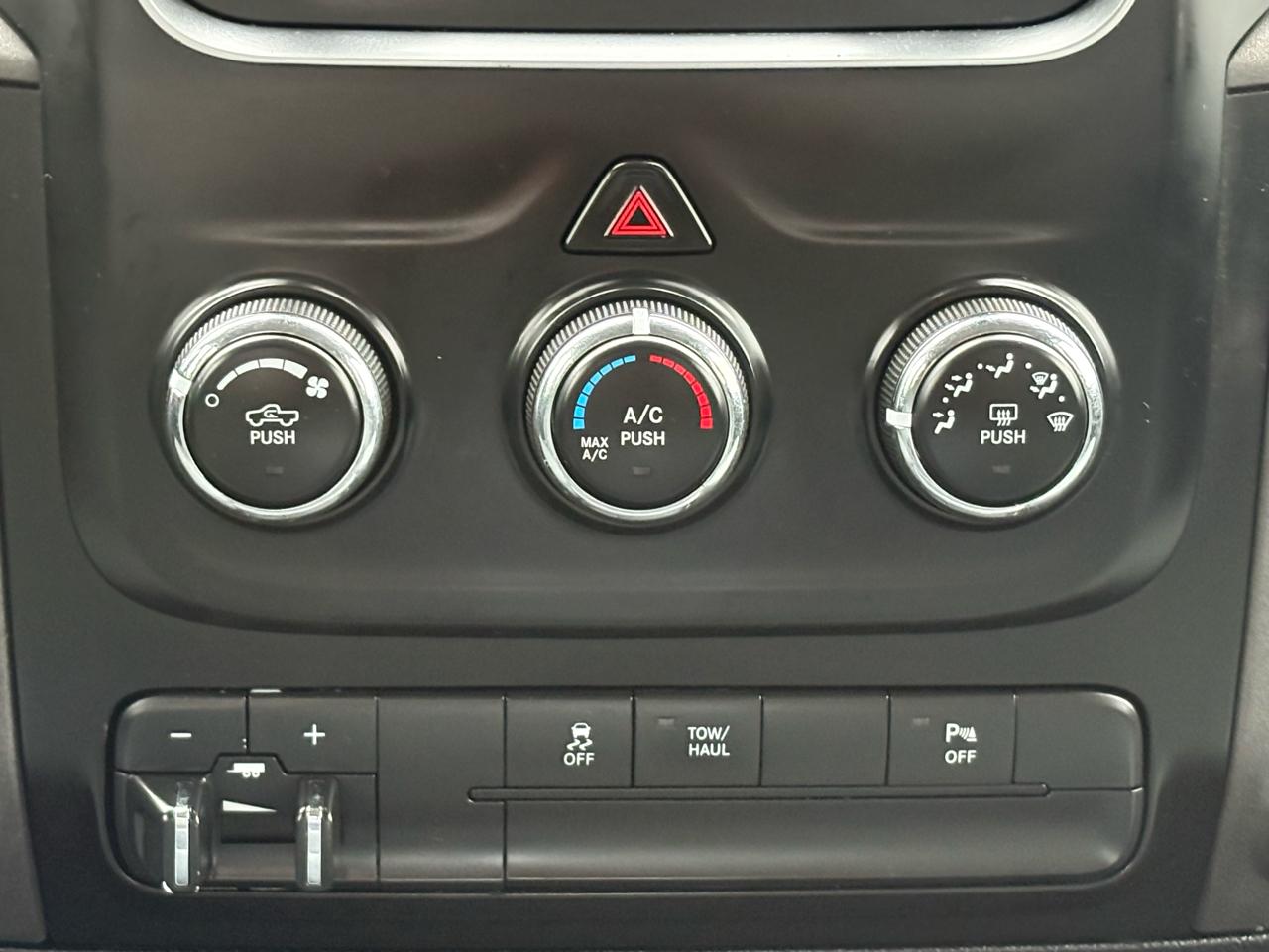 RAM 2500 Tradesman Crew Cab LWB 4WD 2015