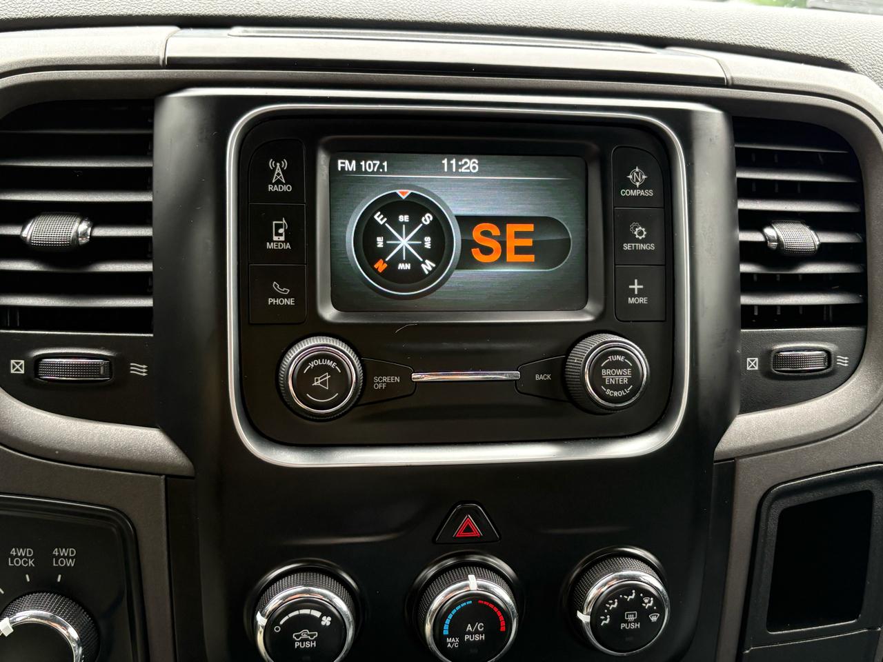 RAM 2500 Tradesman Crew Cab LWB 4WD 2015