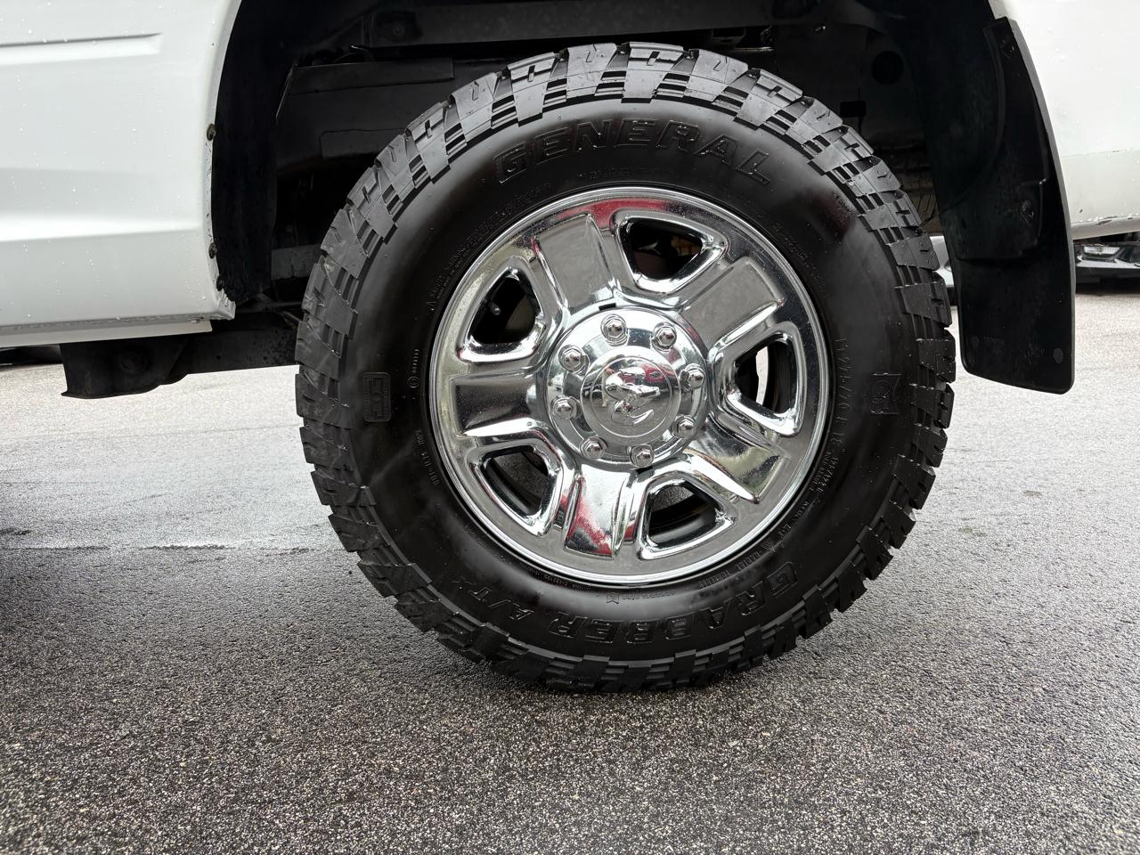 RAM 2500 Tradesman Crew Cab LWB 4WD 2015