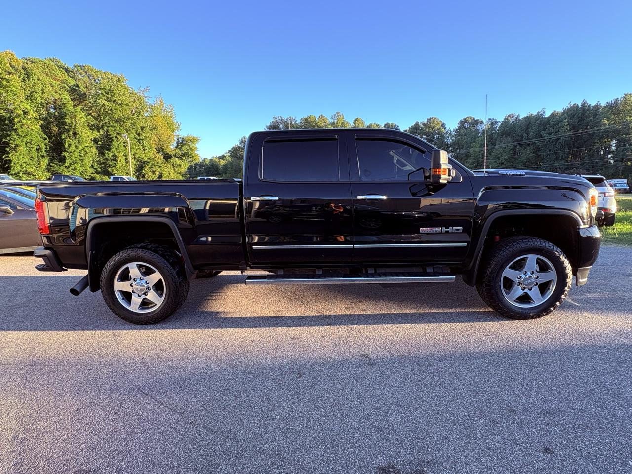 GMC Sierra 2500HD SLT Crew Cab 4WD 2017