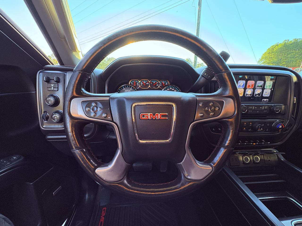 GMC Sierra 2500HD SLT Crew Cab 4WD 2017