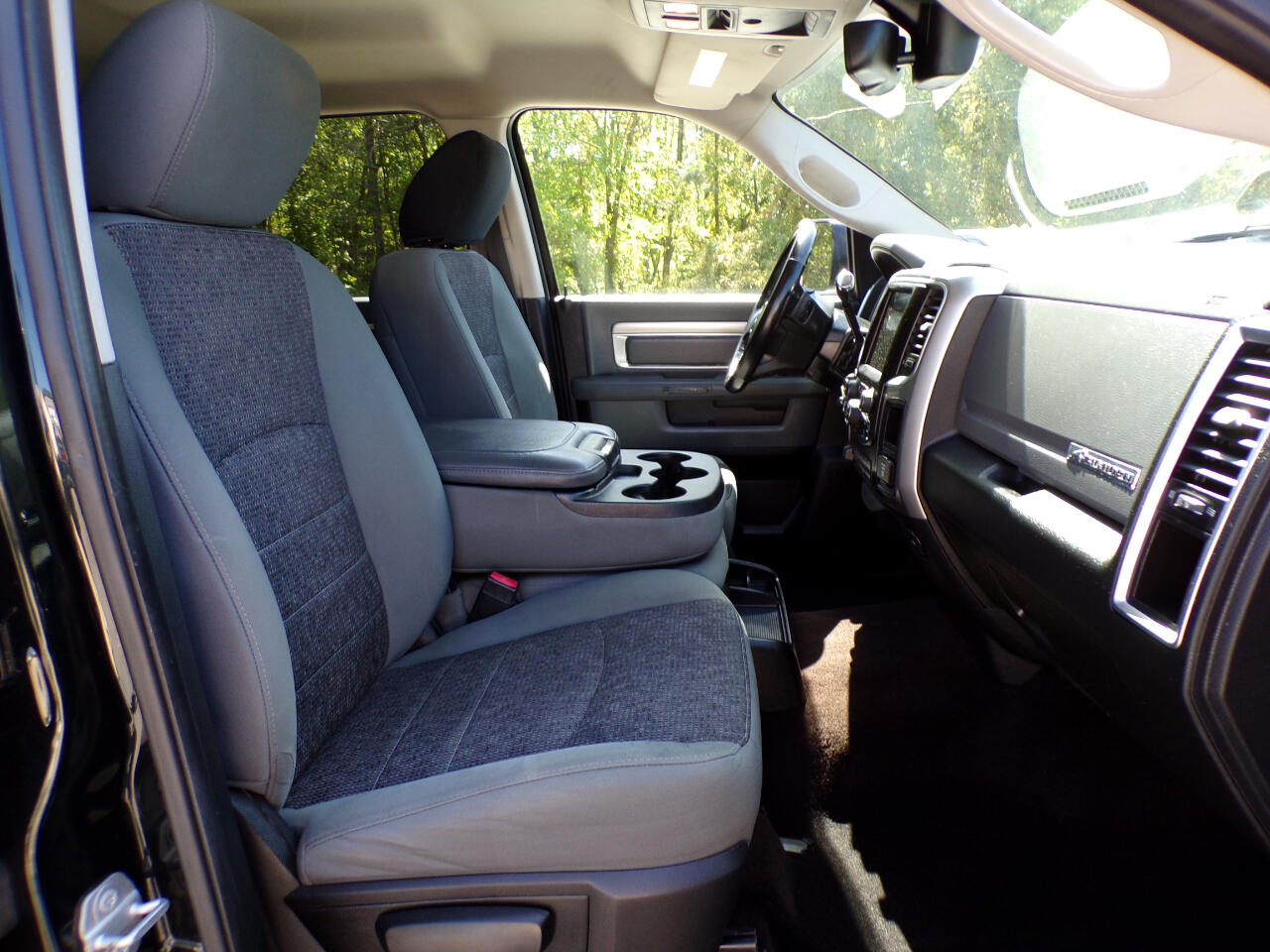 RAM 2500 Big Horn 4x4 Crew Cab 8' Box 2016 RAM 2500 Big Horn 4x4 Crew Cab 8' Box 2016