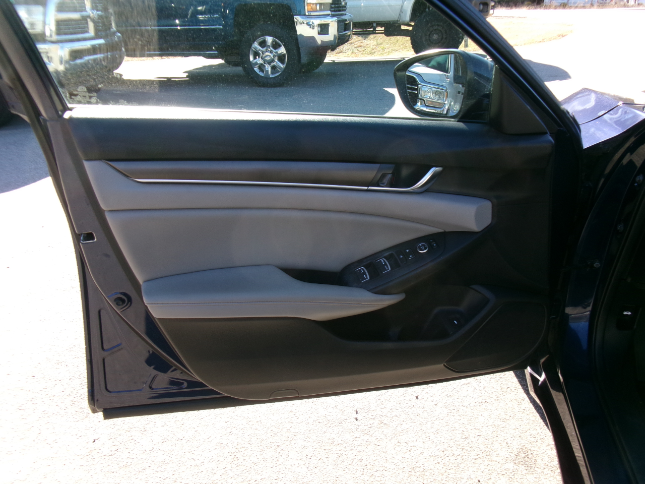 Honda Accord LX CVT 2019