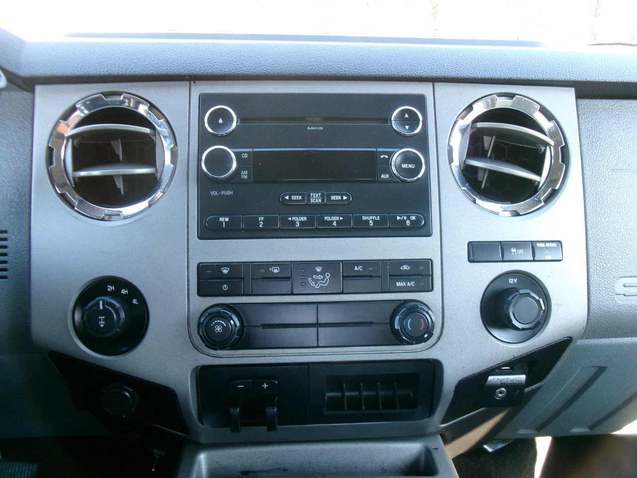 Ford F-350 SD XLT SuperCab Long Bed 4WD 2015